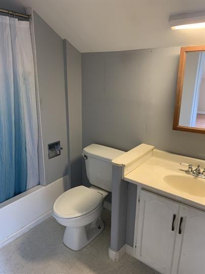 451 S Washington St - Photo 2 of 6