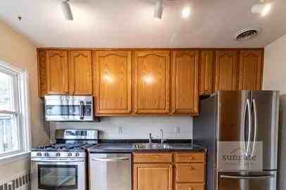 314 Regester Ave - Photo 3 of 23