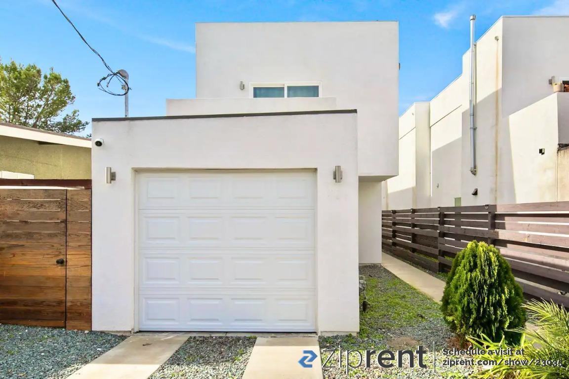 414 Morrison St - Photo 2 of 38