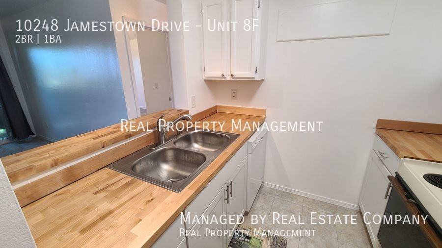 10248 Jamestown Dr #8F - Photo 3 of 17