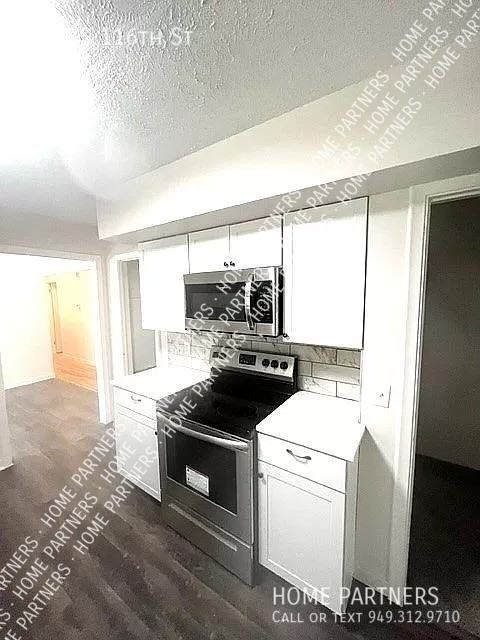 1721 S 116th St - Photo 3 of 9