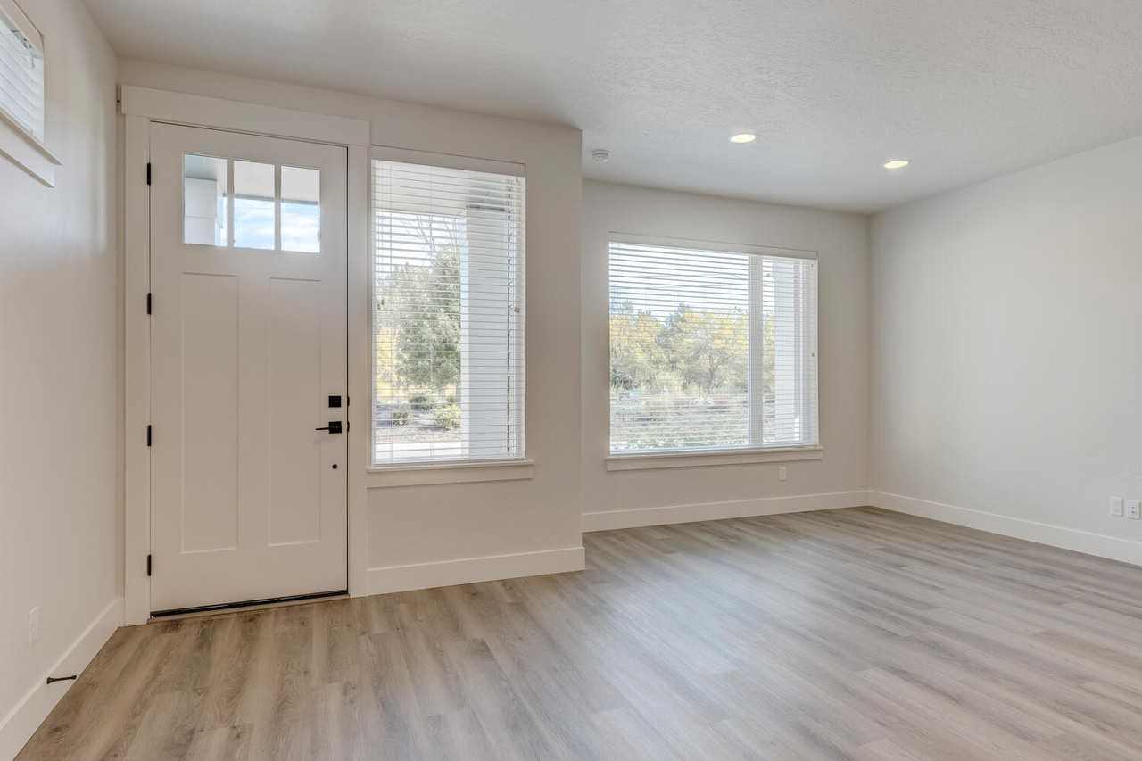 506 E Heron Park St #NA - Photo 3 of 20