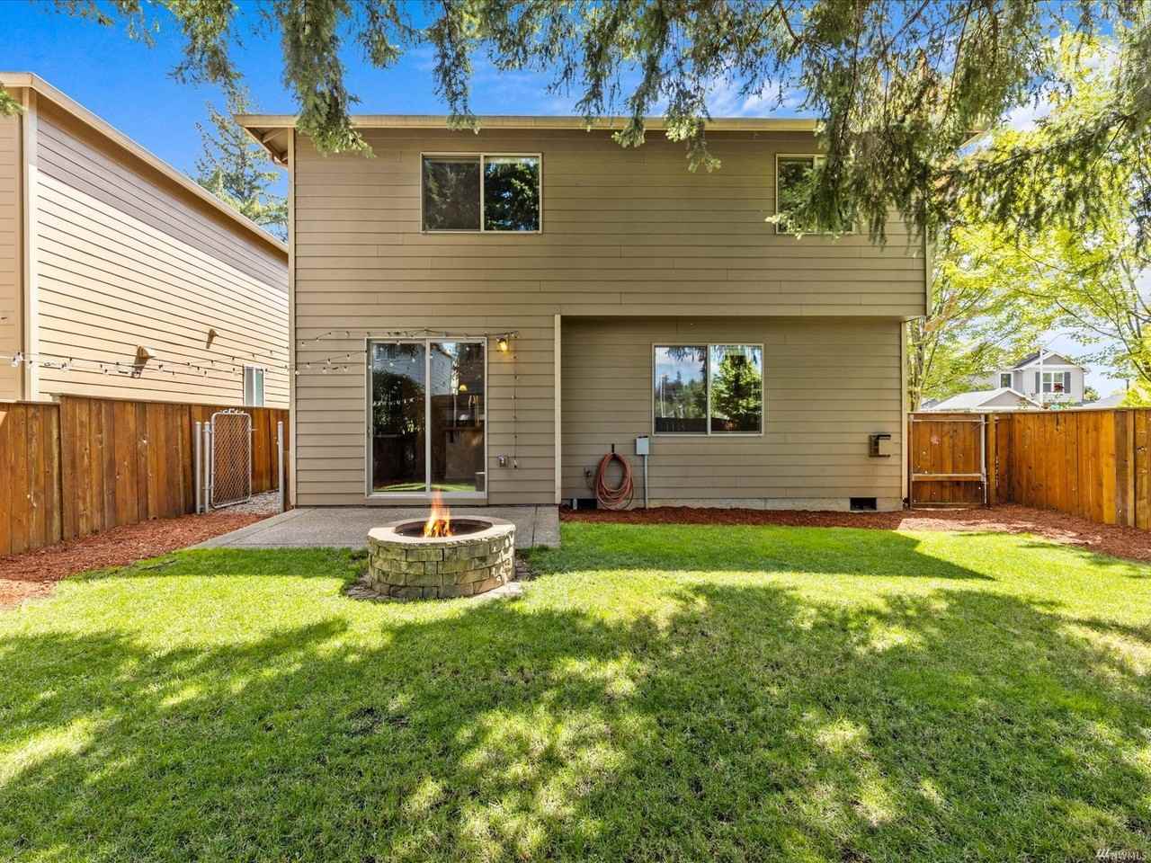 4129 Northeast 136th Avenue - Photo 2 of 9