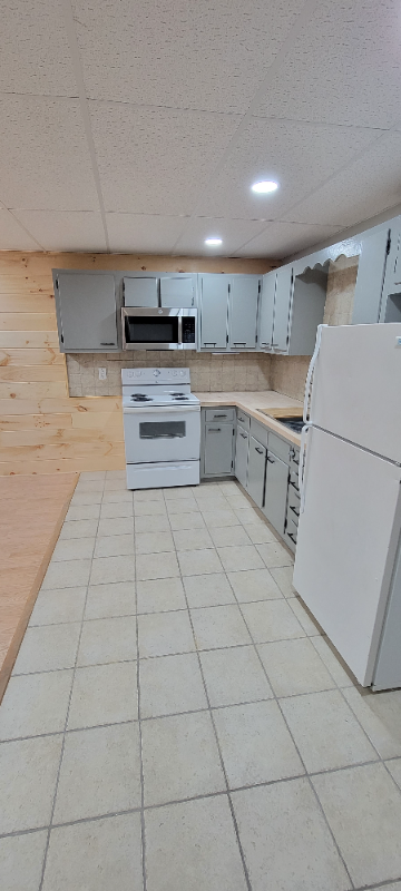 201 Valley St #2 - Photo 2 of 10