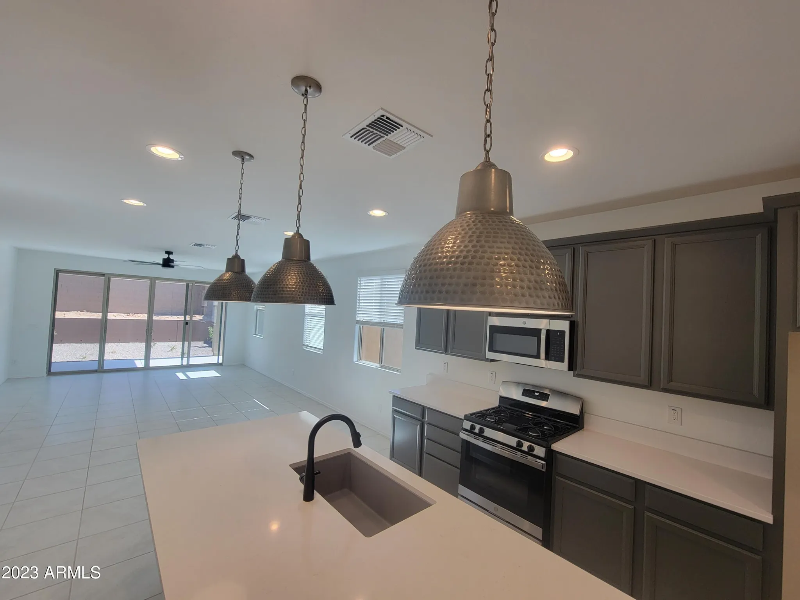 18012 W Orchid Ct - Photo 4 of 25