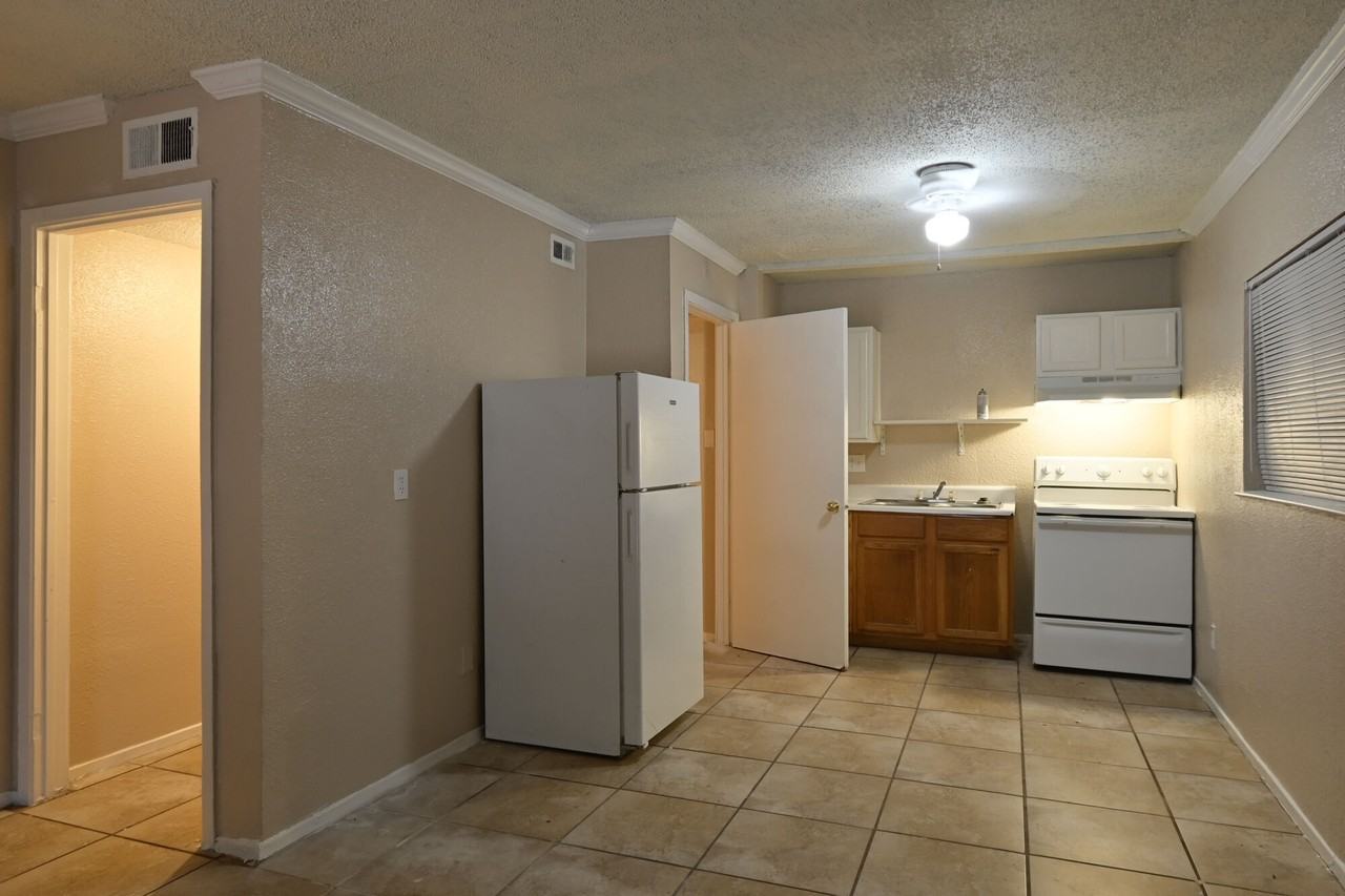 Lila Apartments - Photo 4 of 20