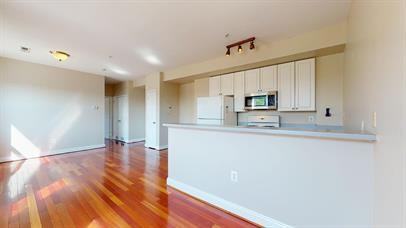 330 Rhode Island Avenue NE #302 (DC) - Photo 3 of 20