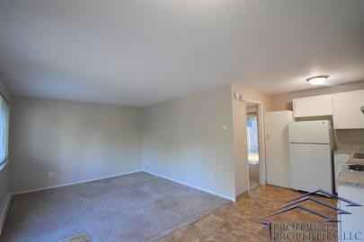 221 SE 12th Ave, Hillsboro OR 97123 - Photo 3 of 22