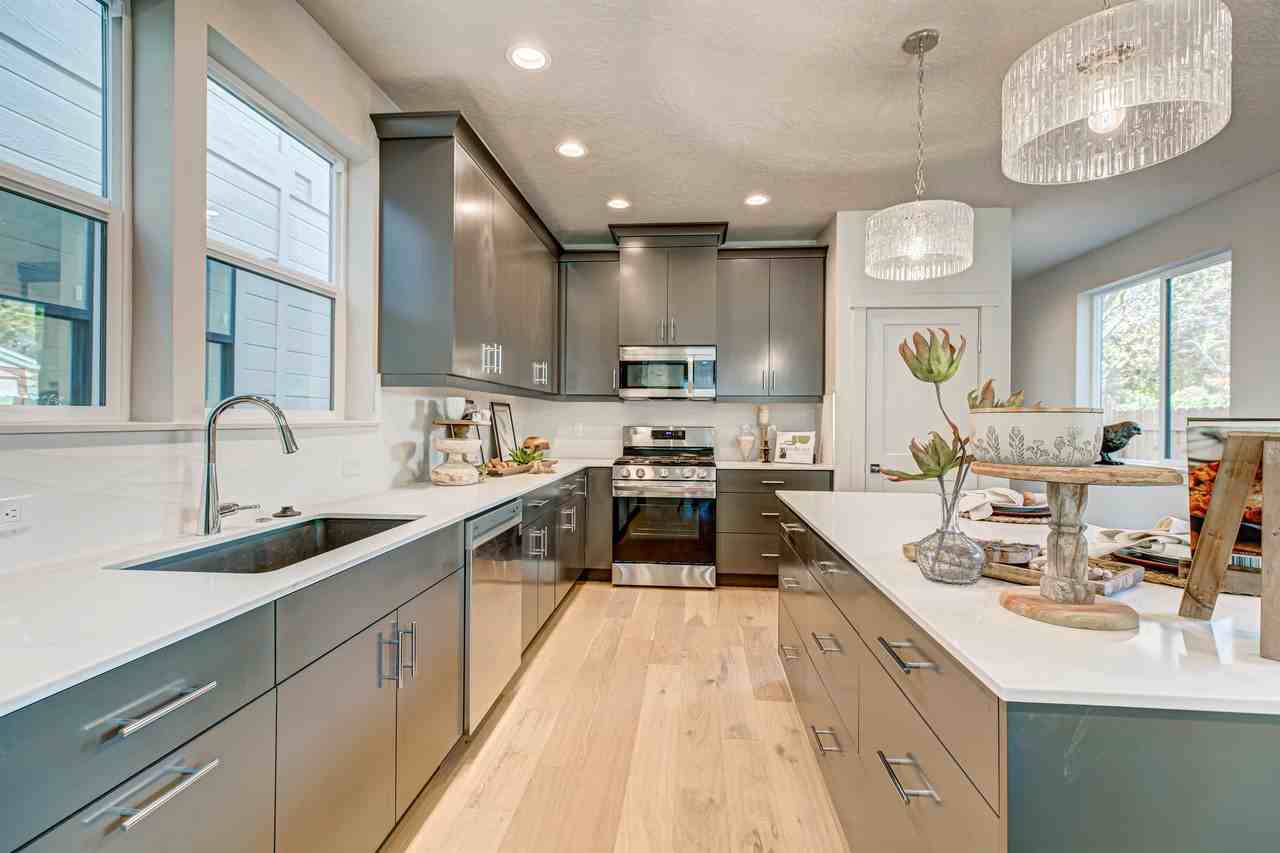 2106 N 35th St #1 - Photo 5 of 18