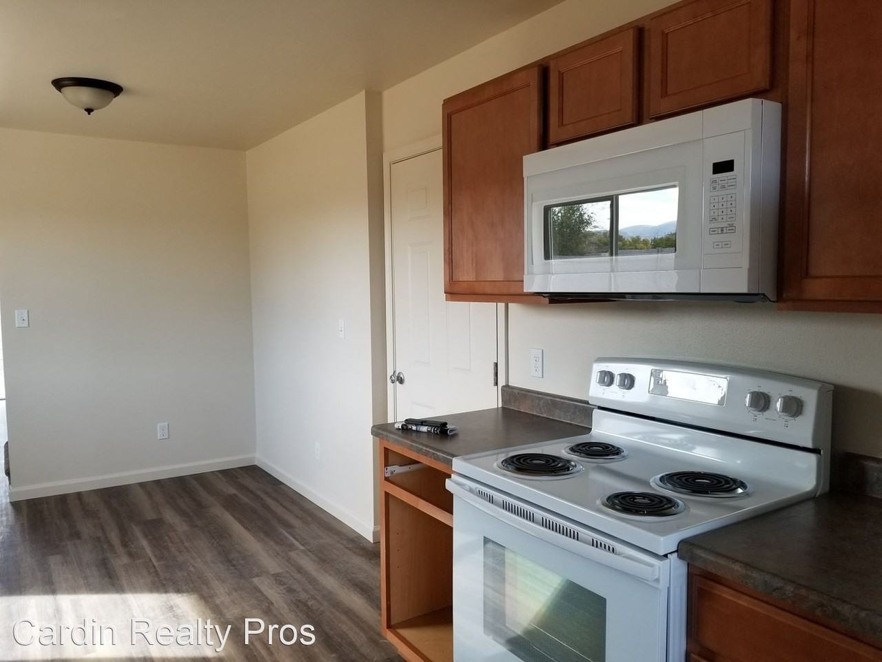 840 Sunny Ln - Photo 2 of 21