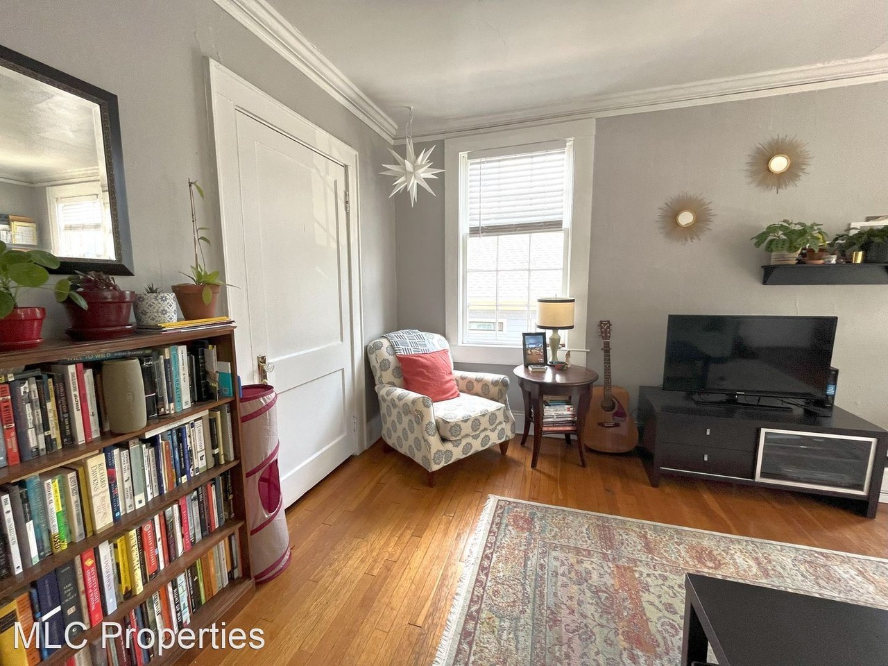 799 Argonne Avenue - Photo 2 of 14