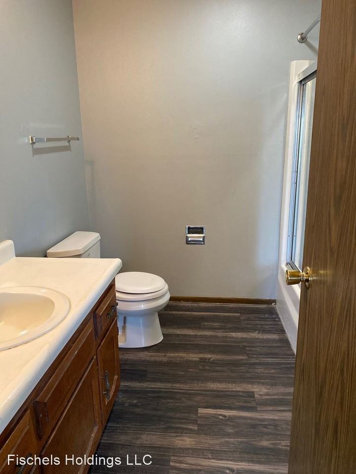 233 Brookeridge - Photo 3 of 5