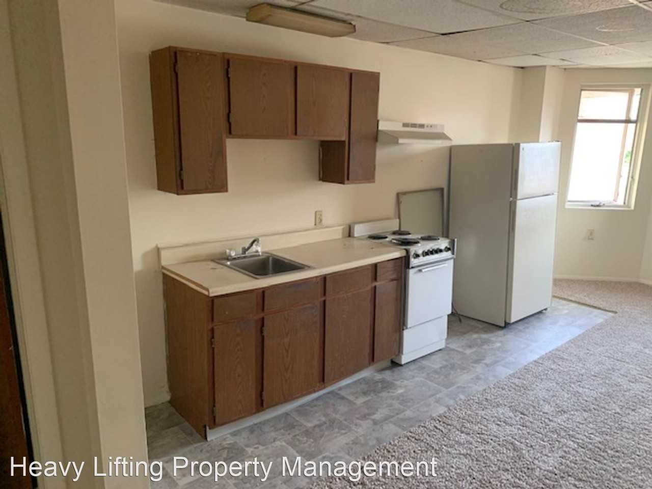 3031 Walnut St - Photo 2 of 4