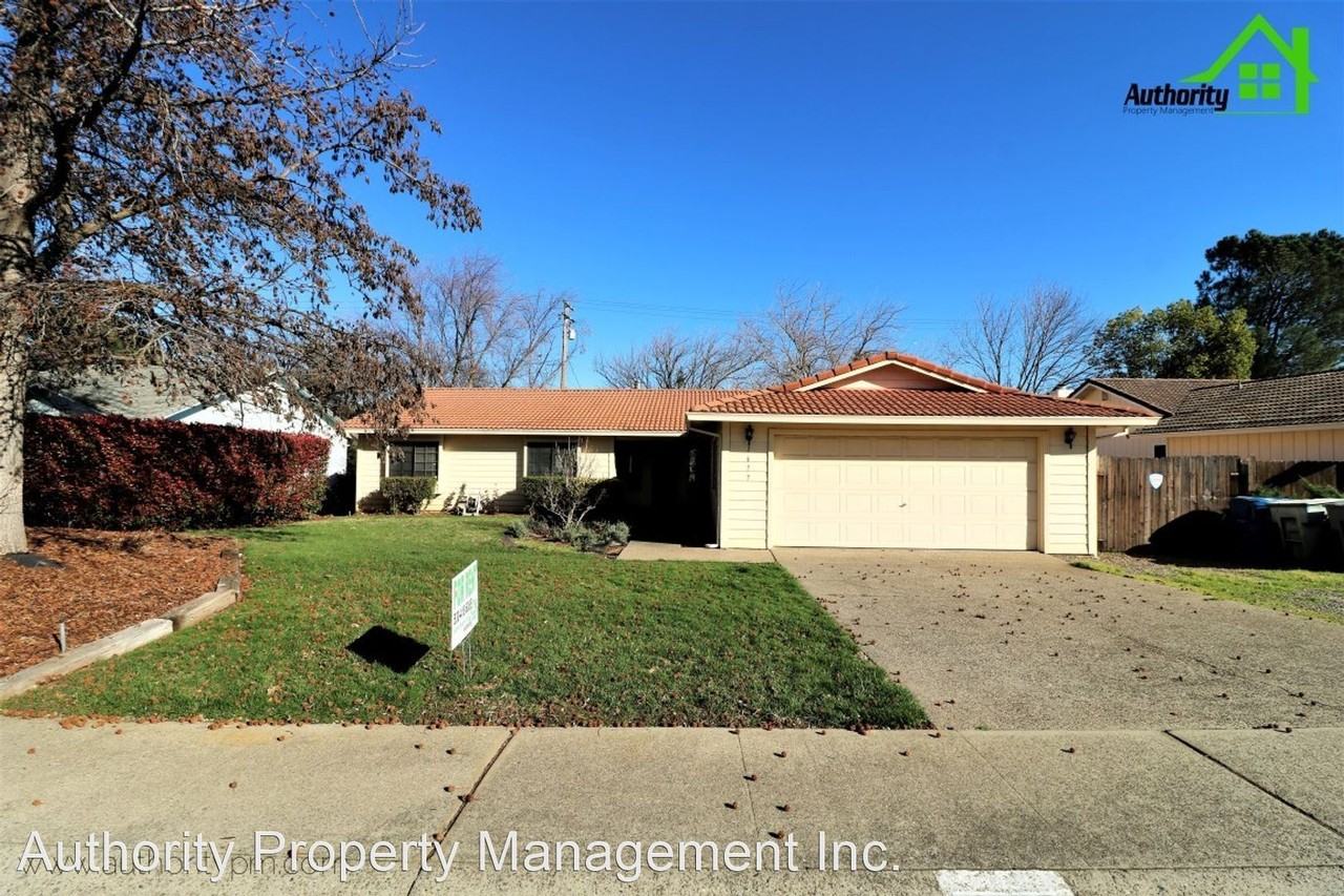 1677 Kildare Dr - Photo 2 of 23