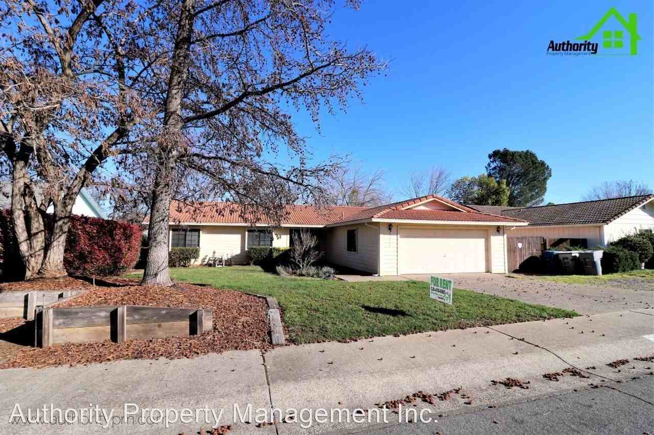 1677 Kildare Dr - Photo 3 of 23