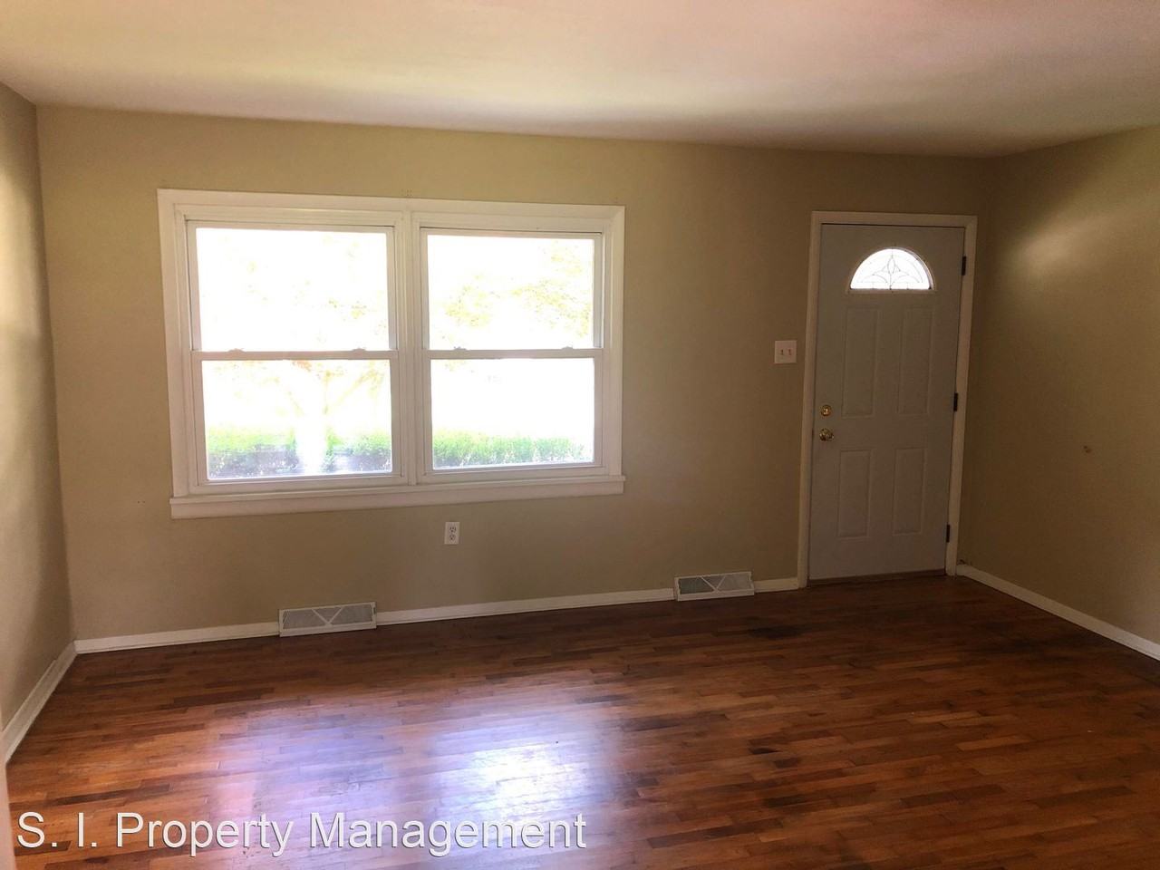 102 Plum St. - Photo 3 of 11