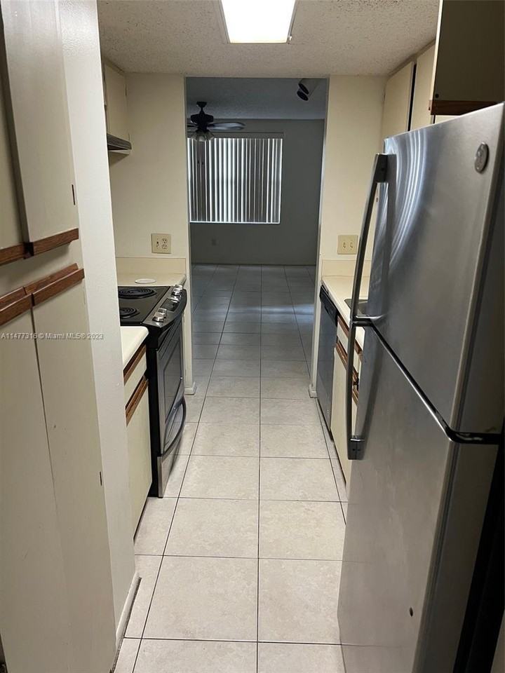 4381 W Mcnab Rd #11 - Photo 2 of 8