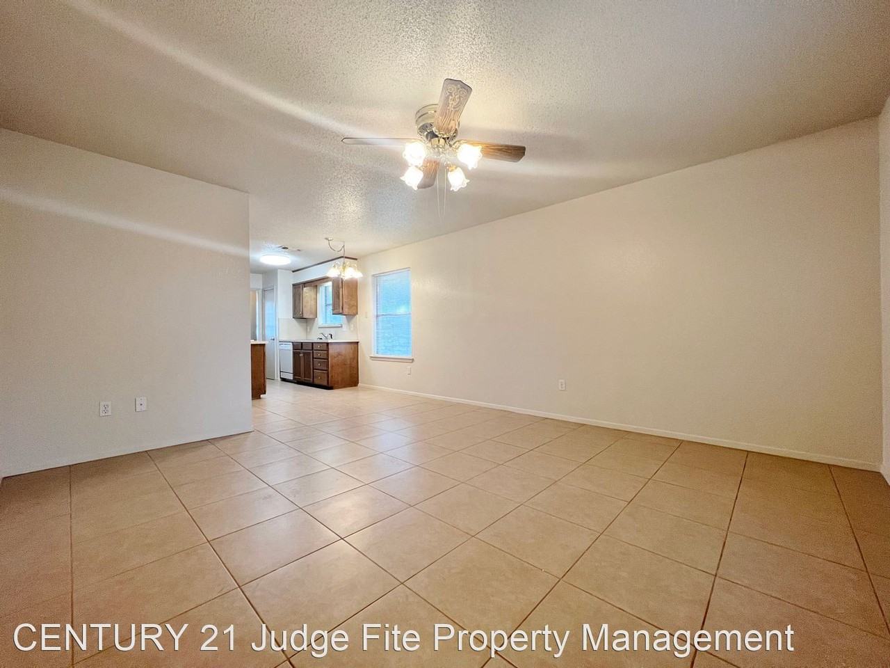 1105 S Rusk St #A - Photo 2 of 11