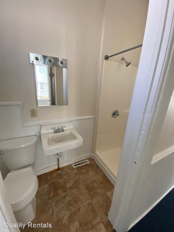 508-10 E 6TH - Photo 2 of 6