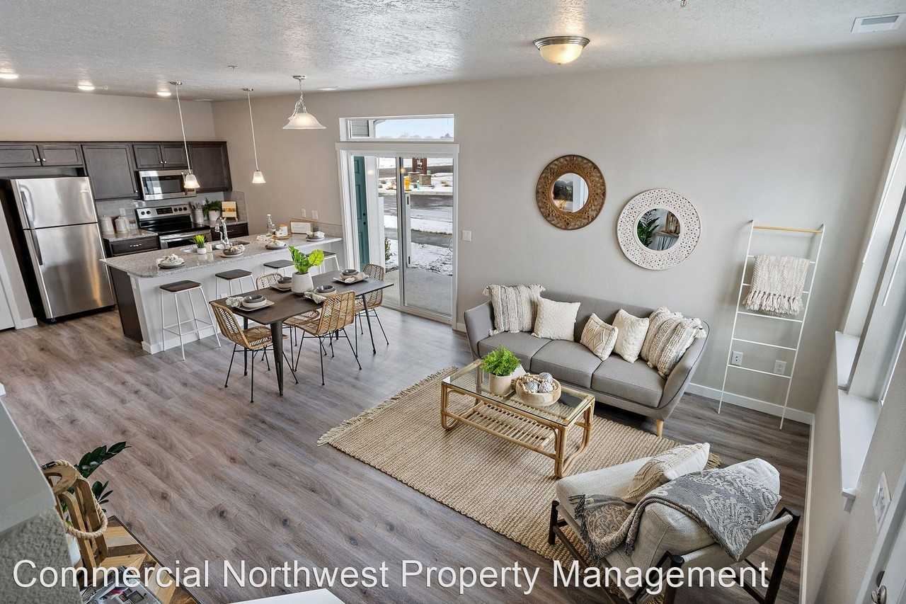 Sunnyvale Village | 1 Month Free for All Move-ins before 2/29/24! - Photo 2 of 50