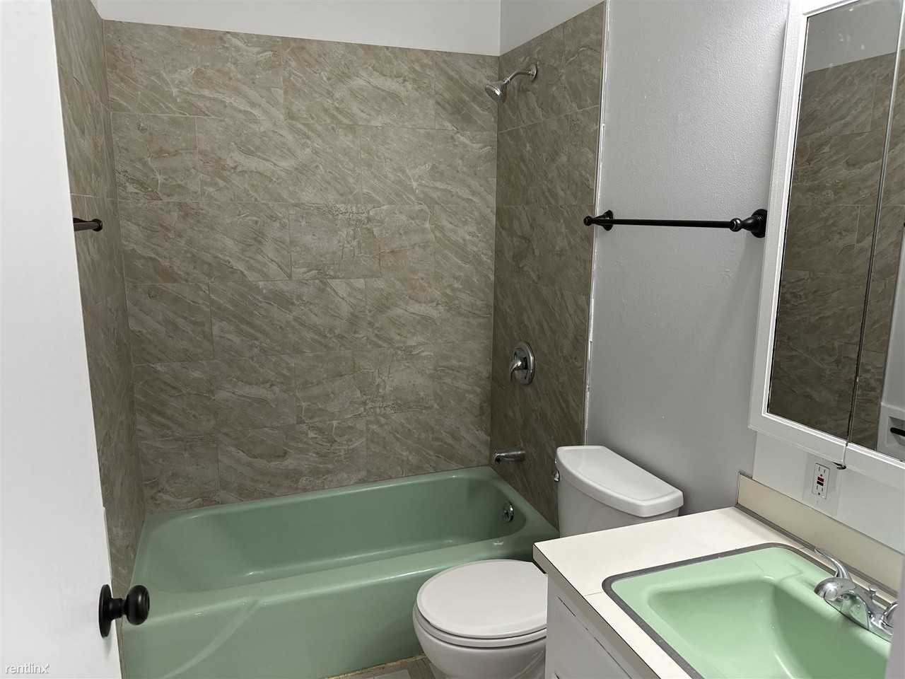 4826 45th Ave - Photo 2 of 8