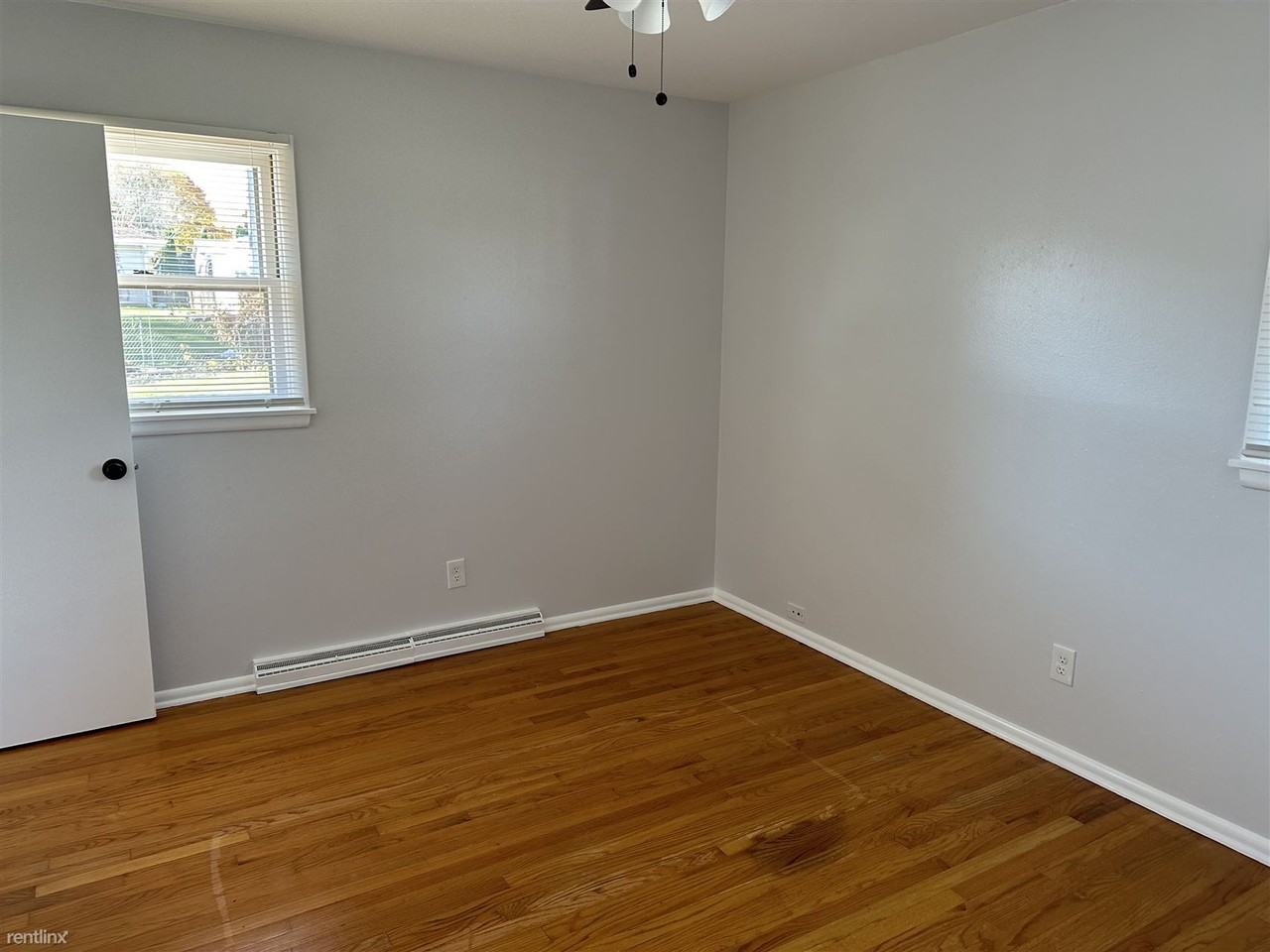 4826 45th Ave - Photo 3 of 8