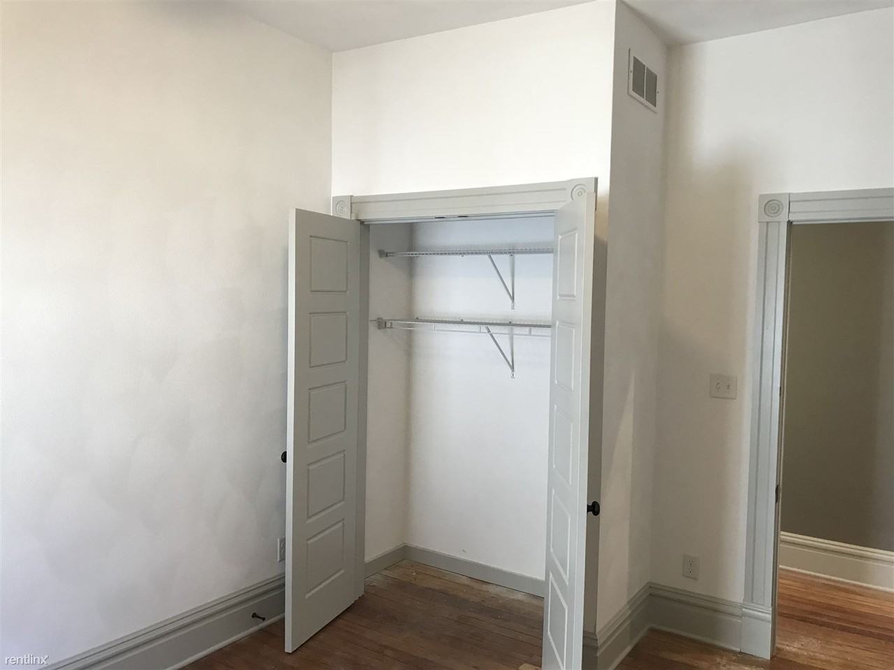 4247 Swan Ave - Photo 3 of 8