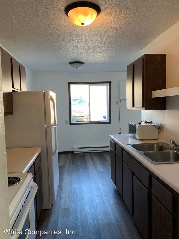 365 / 395 2nd Ave NE - Photo 2 of 12