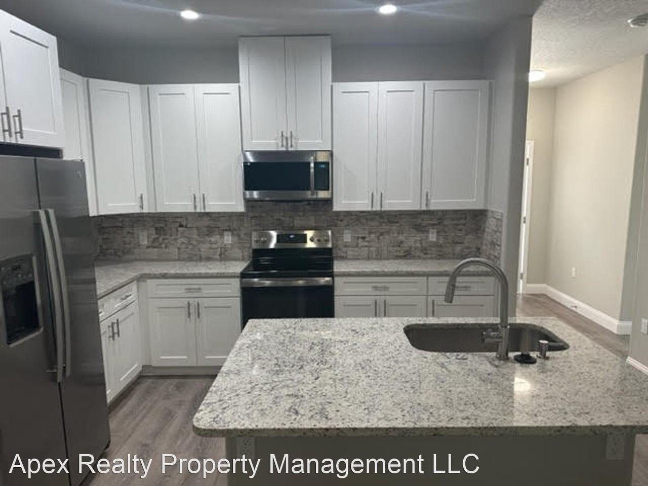 3 bedroom 2 Bath for rent - Photo 2 of 25