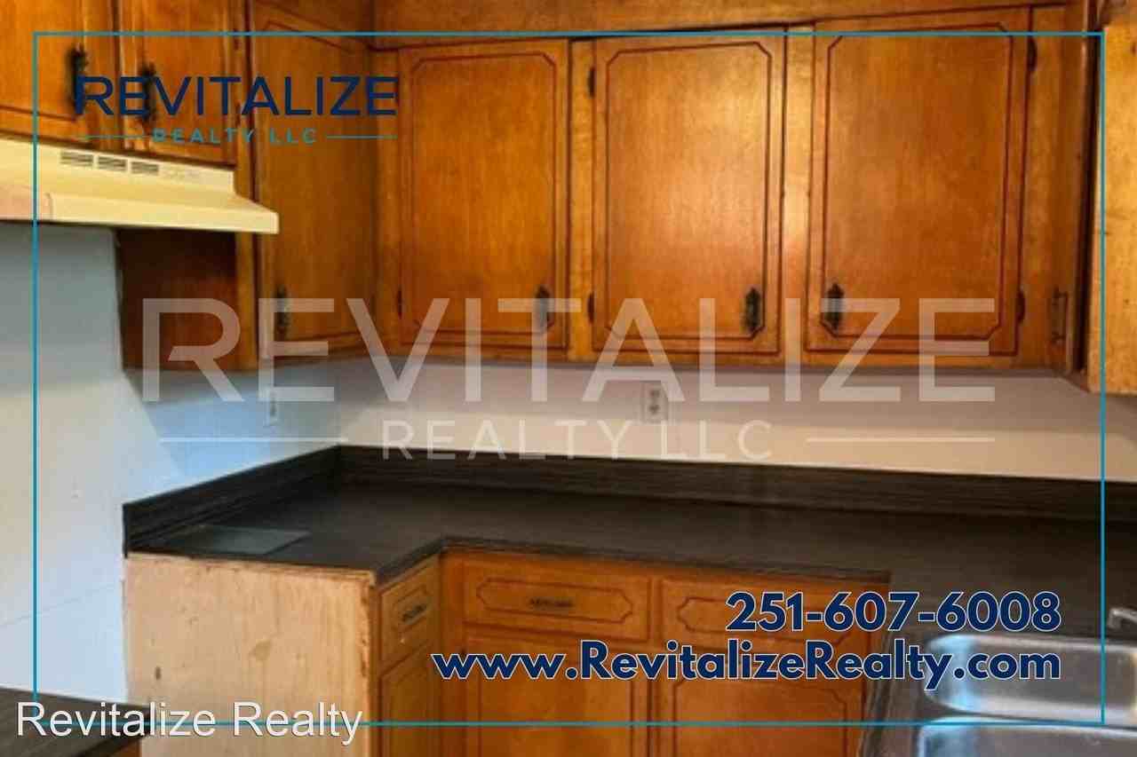 1717 Lyric St - Photo 2 of 11