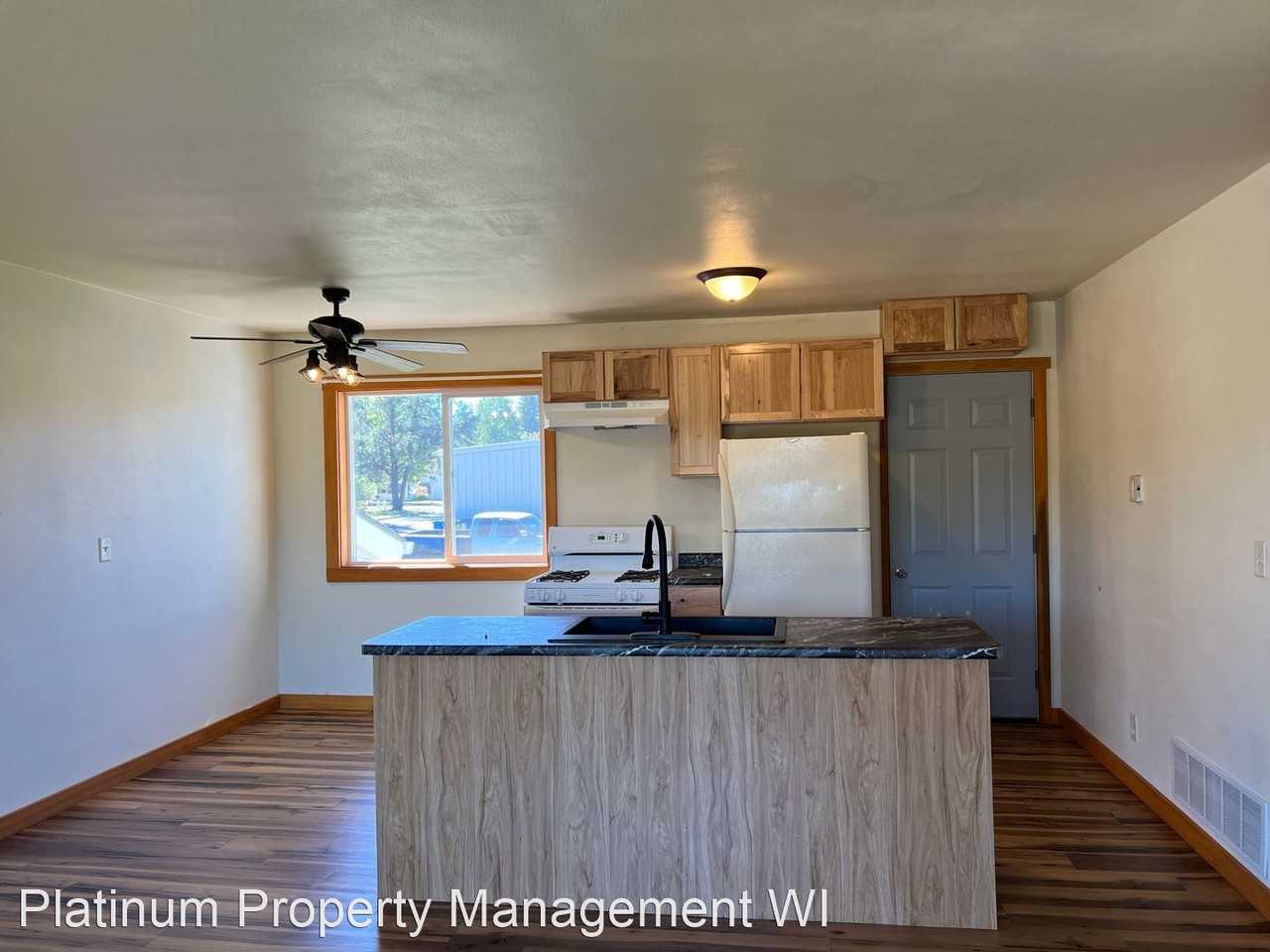 1202 Mosinee Ave - Photo 2 of 24