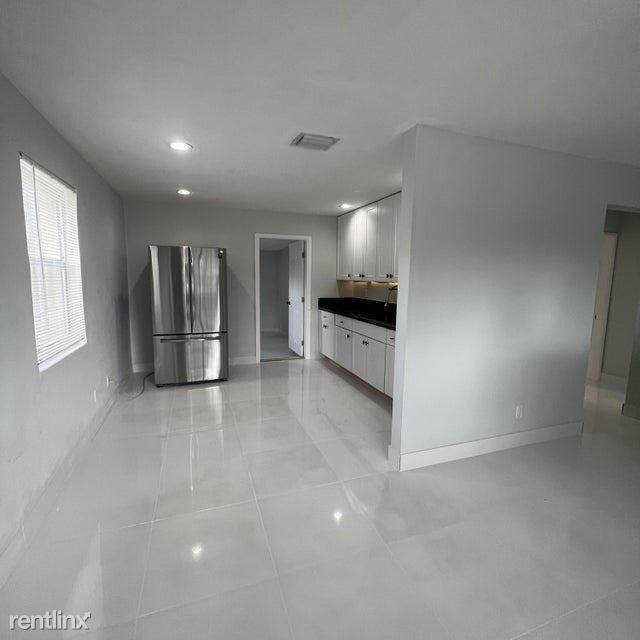 505 Aspen Rd - Photo 2 of 21