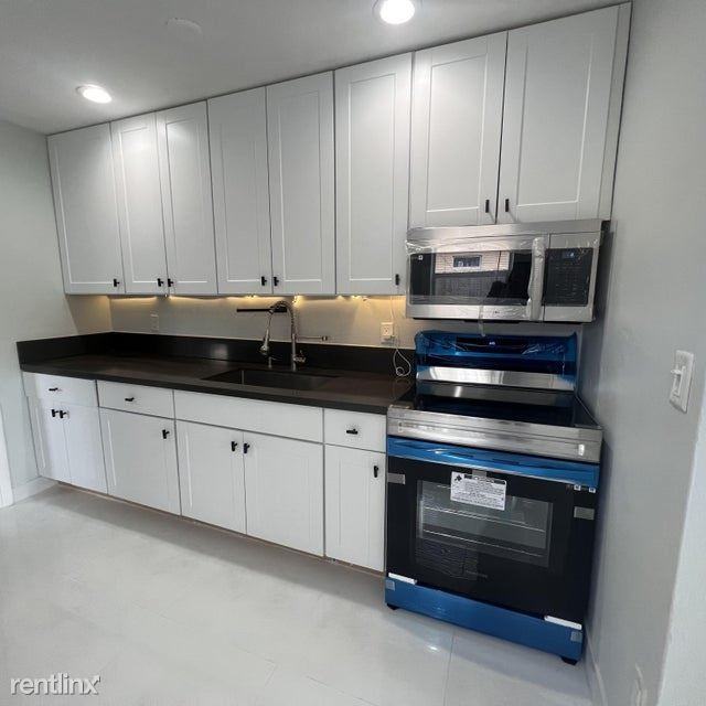 505 Aspen Rd - Photo 3 of 21