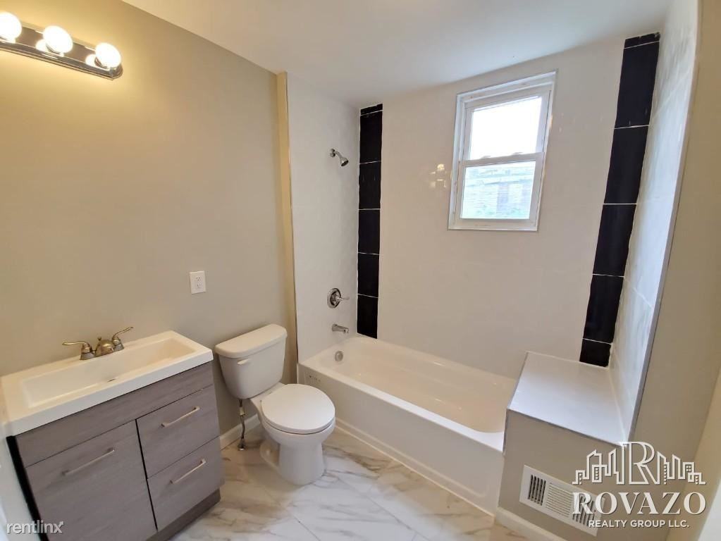 374 21st St - Photo 3 of 9
