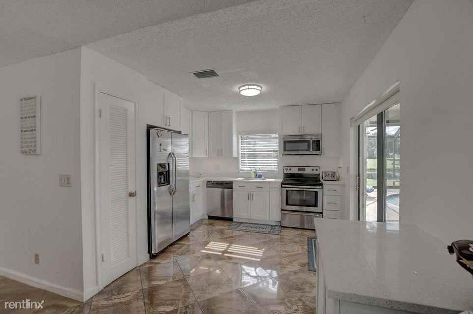 10544 Fenway Pl - Photo 2 of 23