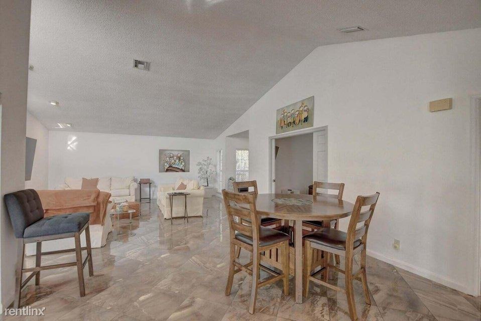 10544 Fenway Pl - Photo 3 of 23