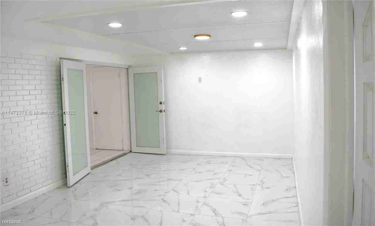 10190 Sw 203rd Ter - Photo 2 of 6