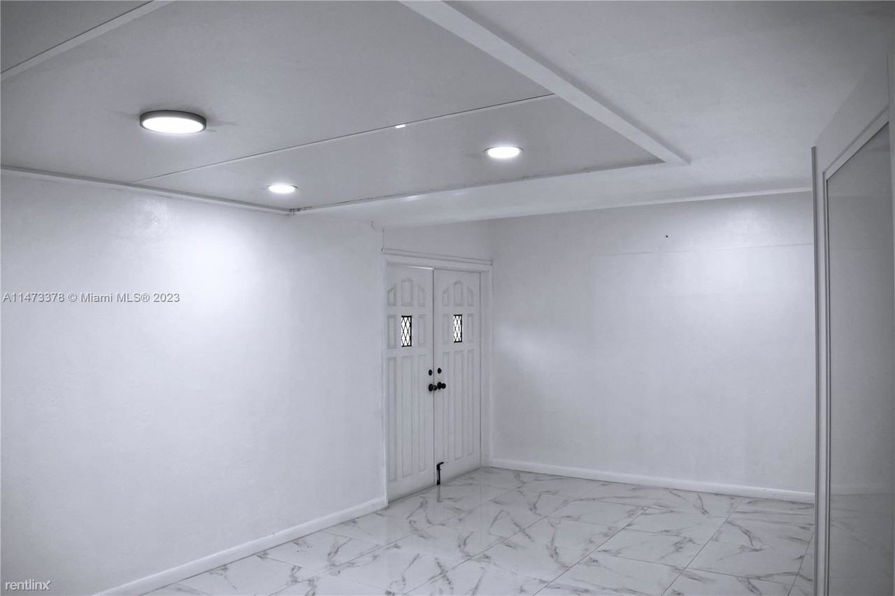 10190 Sw 203rd Ter - Photo 3 of 6