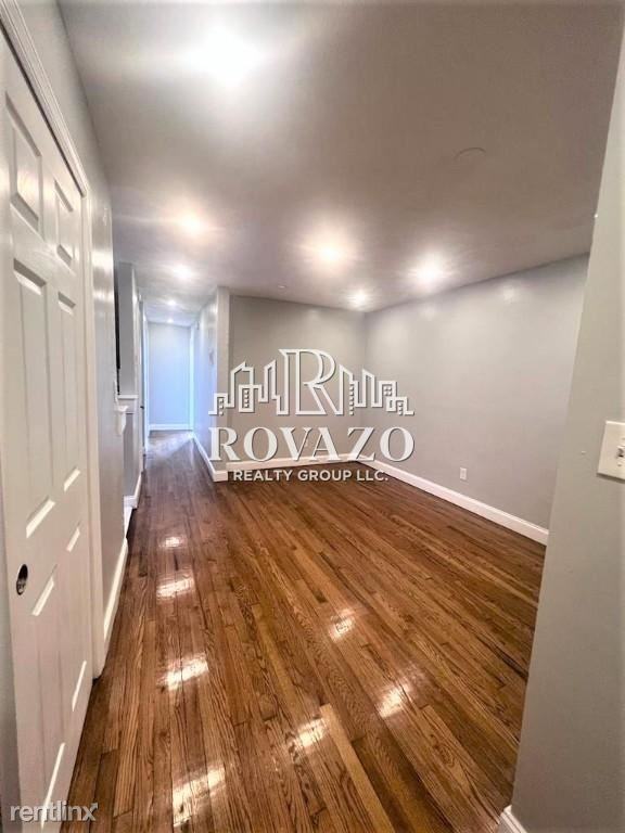 129 Chancellor Ave - Photo 3 of 6