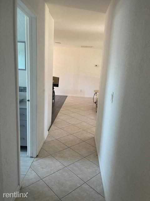 1919 Moor Dr - Photo 2 of 12