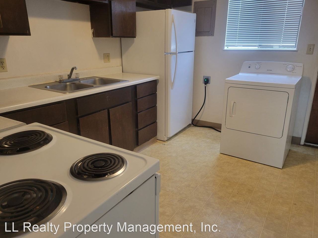 S. East St. and Court St. - Photo 3 of 7