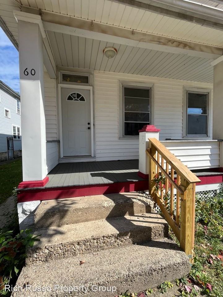 58-60 N Ogden Ave - Photo 3 of 25