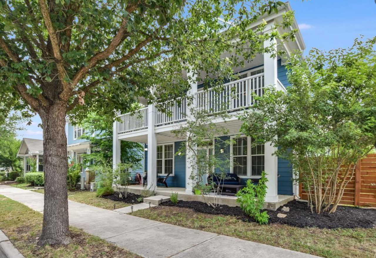 429 Shadowpoint - Photo 2 of 19