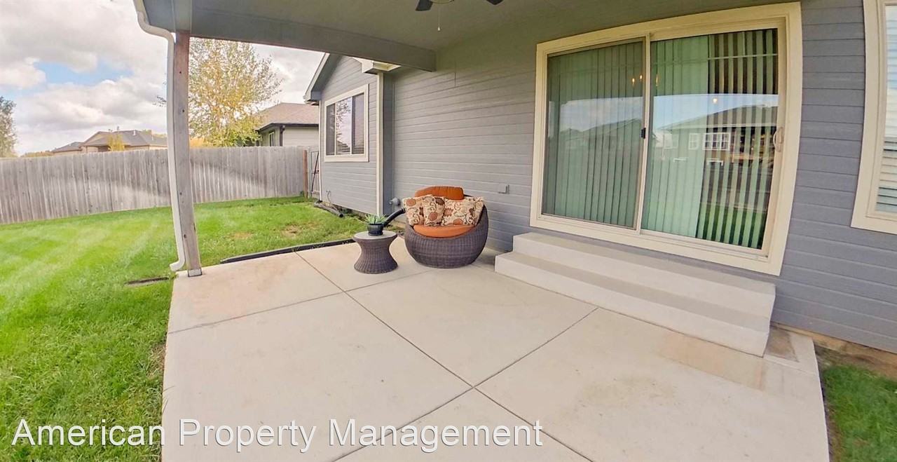 9245 Caras Way - Photo 3 of 17