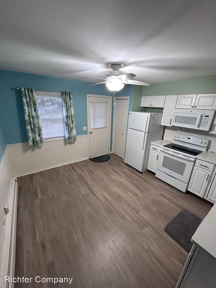 3379 Division Ave Sw - Photo 3 of 11