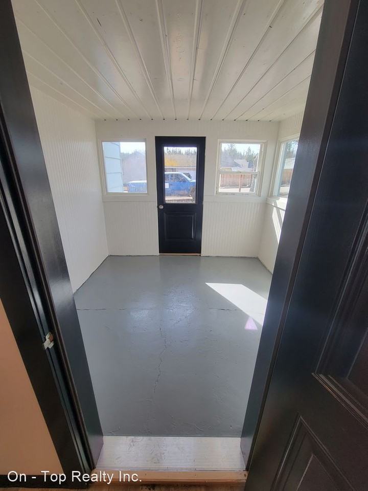 437 S Warren Ave - Photo 3 of 29