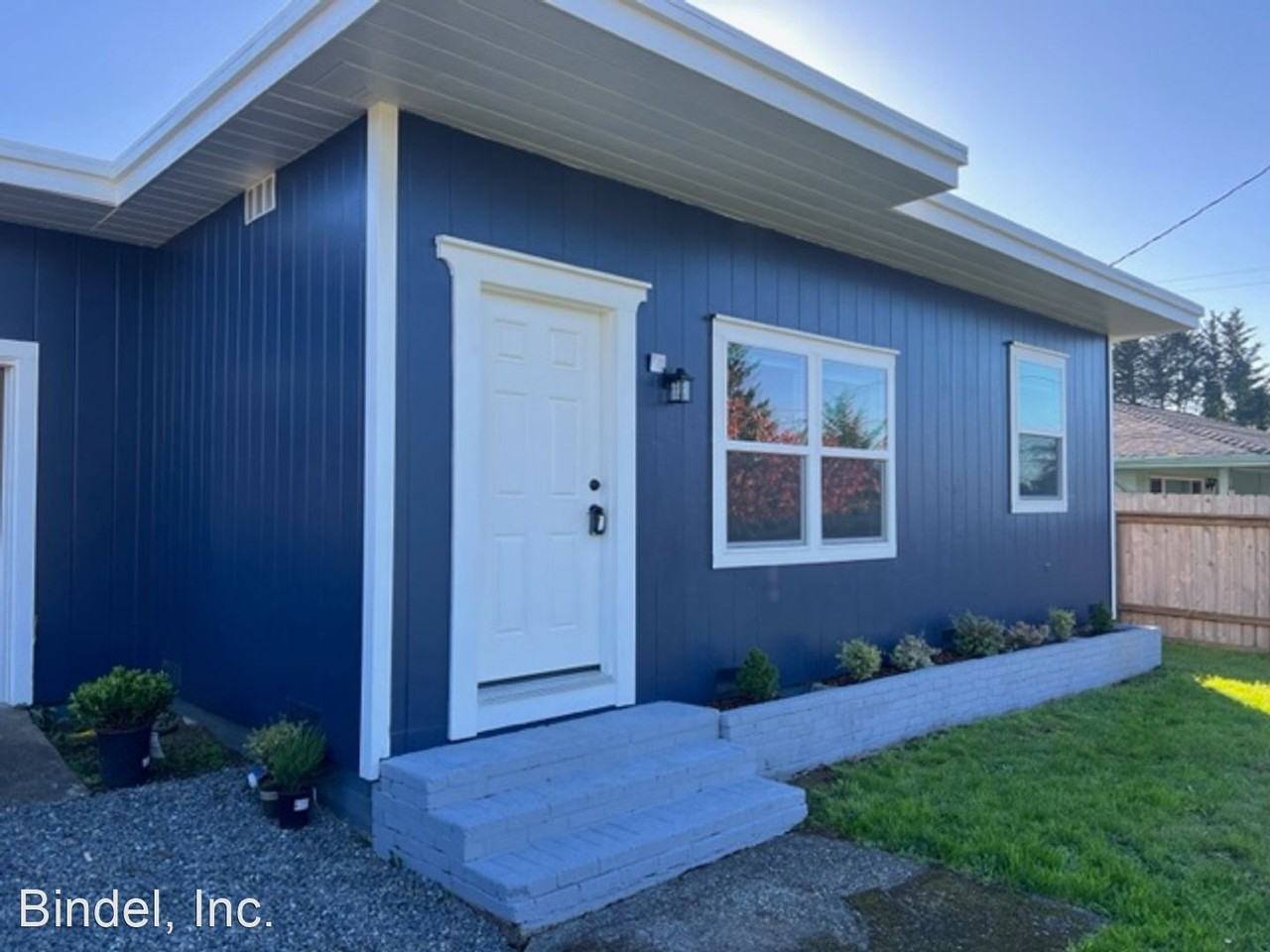 460 Madison St - Photo 2 of 27