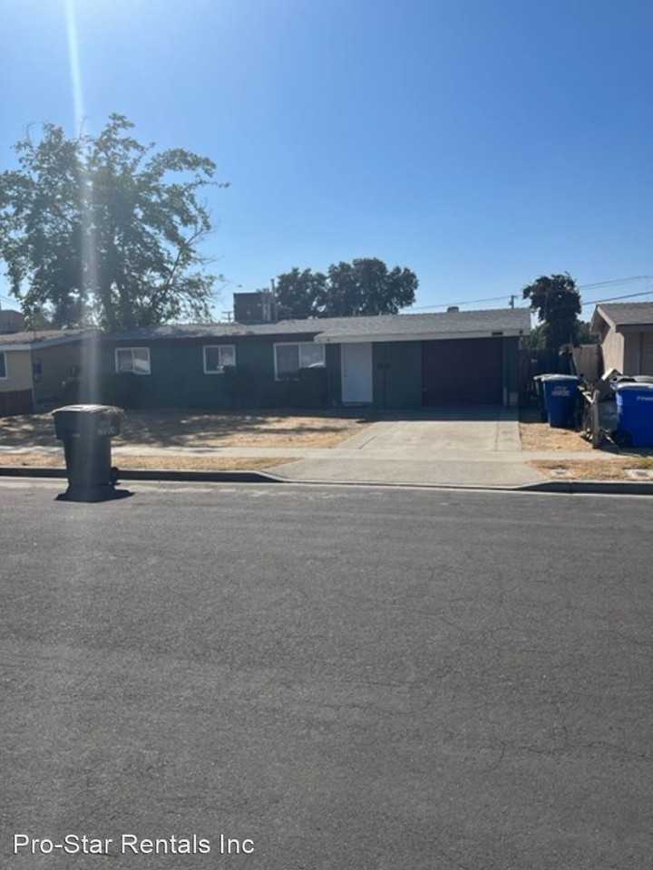 1532 Thornton St, Hanford, CA 93230 3 Bedroom House for 1,500/month Zumper