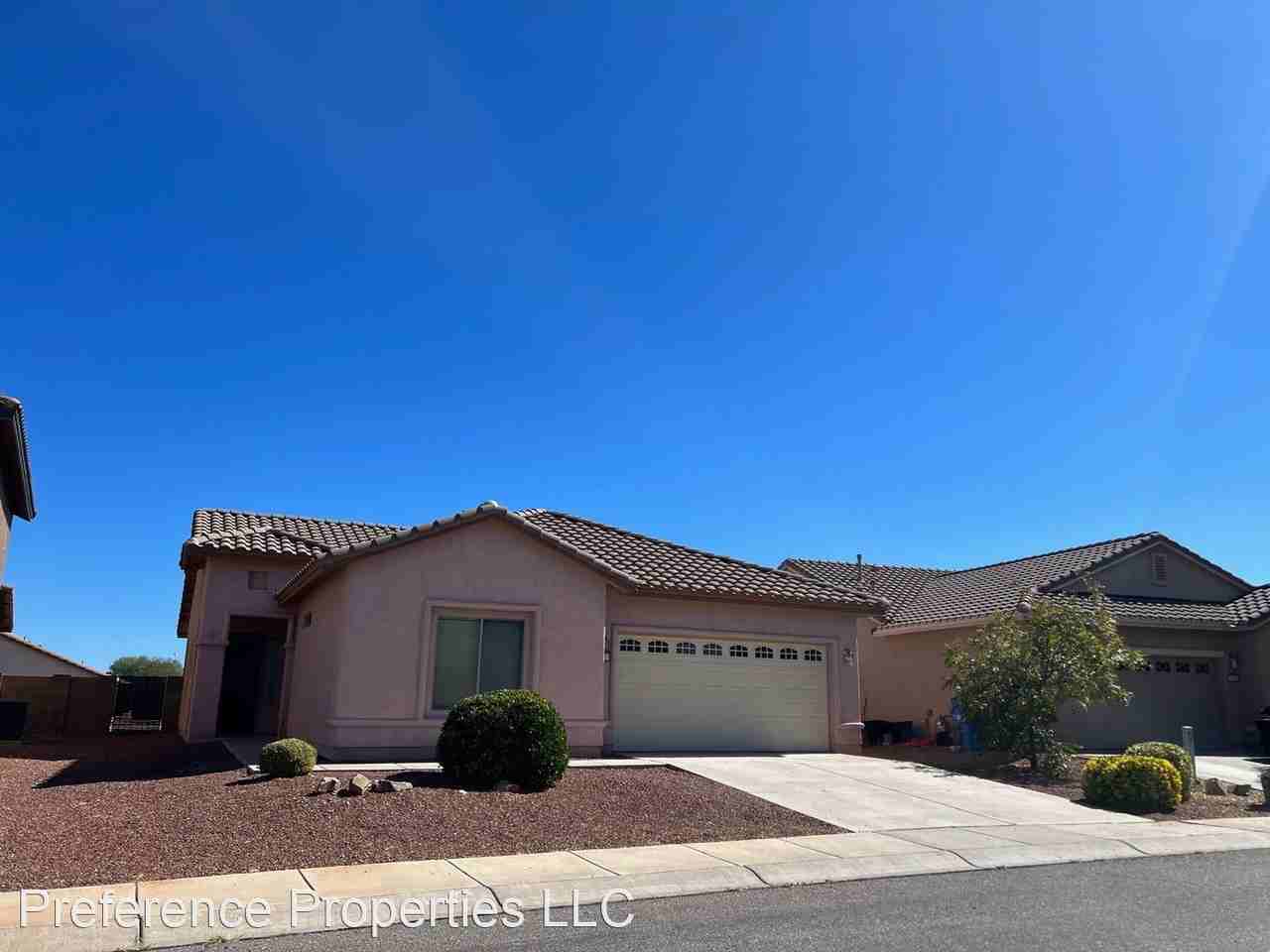 1025 Estancia Dr - Photo 2 of 35