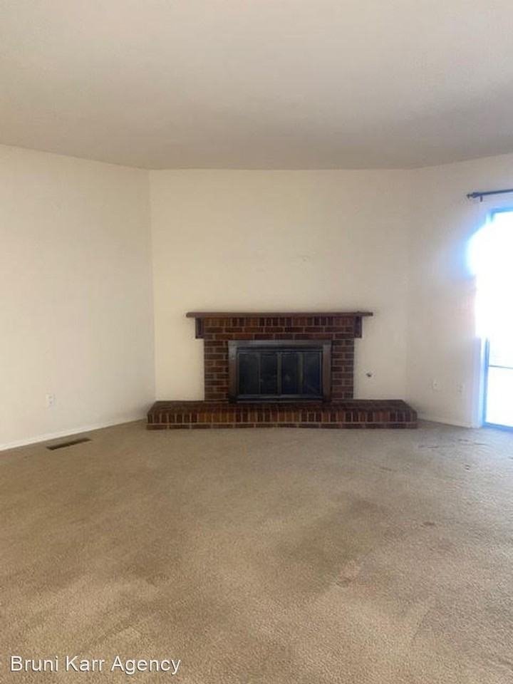 2908 Candelita Ct Ne - Photo 3 of 13